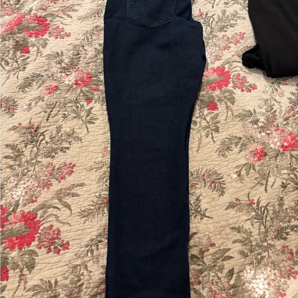 Levi's Women's Navy Skinny Jeans Like New